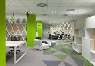 玩转折纸艺术：索非亚 SiteGround 办公空间设计