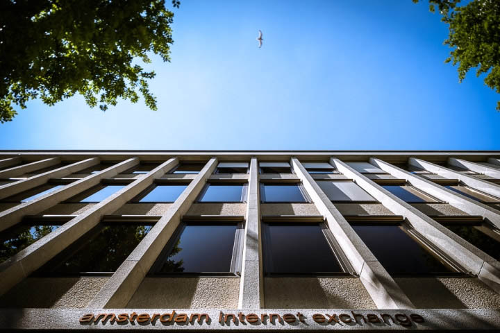 荷兰网络公司AMS-IX办公室设计
