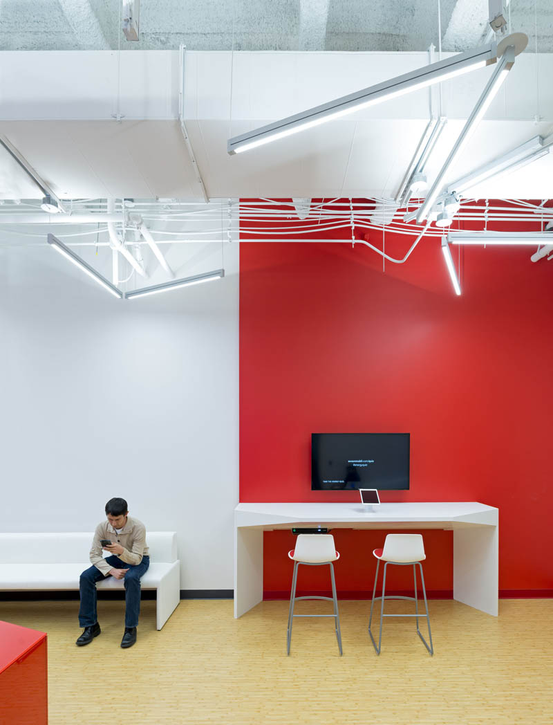 红色动力：加州Comcast创新研发中心设计