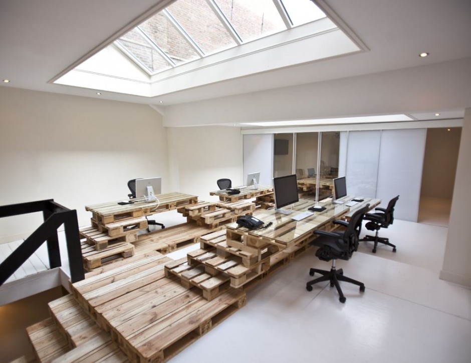 栈板巧筑 品牌策划公司BrandBase鹿特丹办公设计欣赏