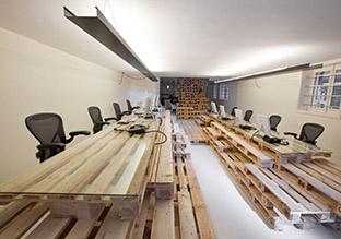 栈板巧筑 品牌策划公司BrandBase鹿特丹办公设计欣赏