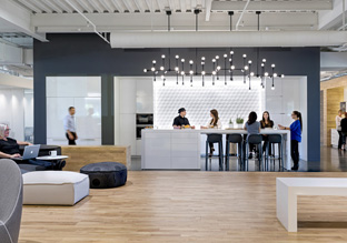 核心诠释 家具商Pivot Interiors加州总部设计欣赏