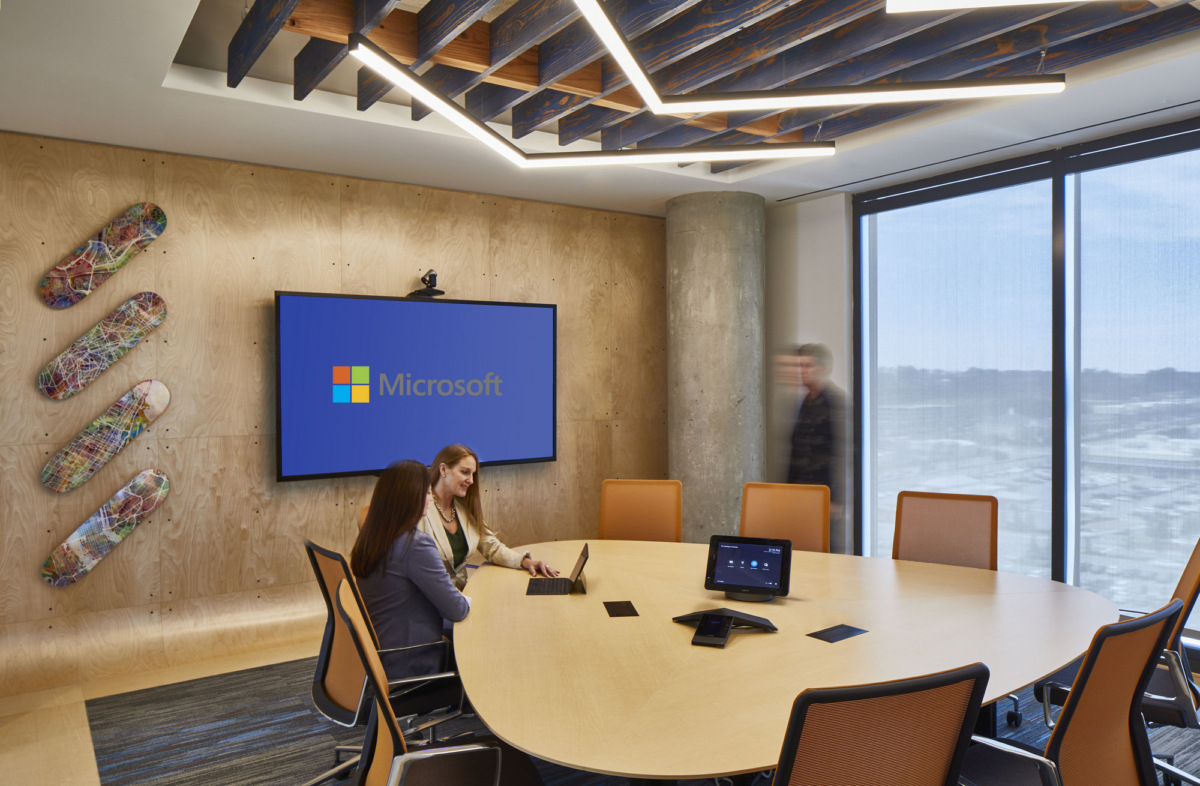 时尚办公网|办公设计|设计欣赏|壮志豪情 Microsoft微软阿法乐特办公设计欣赏