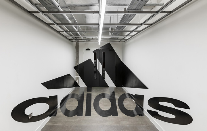 꽨ɳչ Adidasϴ˹Ӣ׶ذ칫