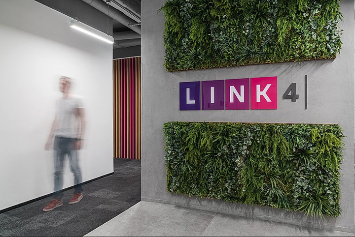 多彩插画 保险公司LINK4波兰华沙办公设计欣赏