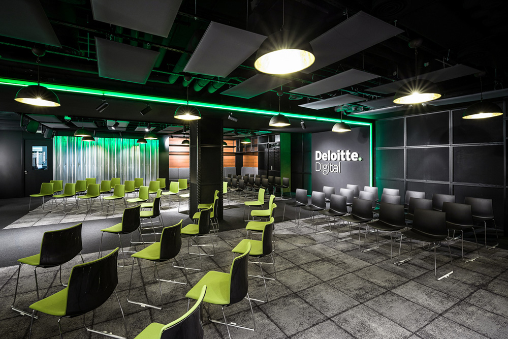冷艳暗调 Deloitte Digital数字化部门布加勒斯特办公设计欣赏