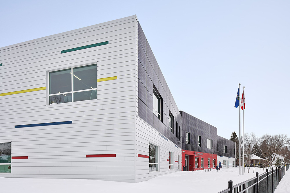 鶯 ôEscuela Mill Creek˫ѧУ