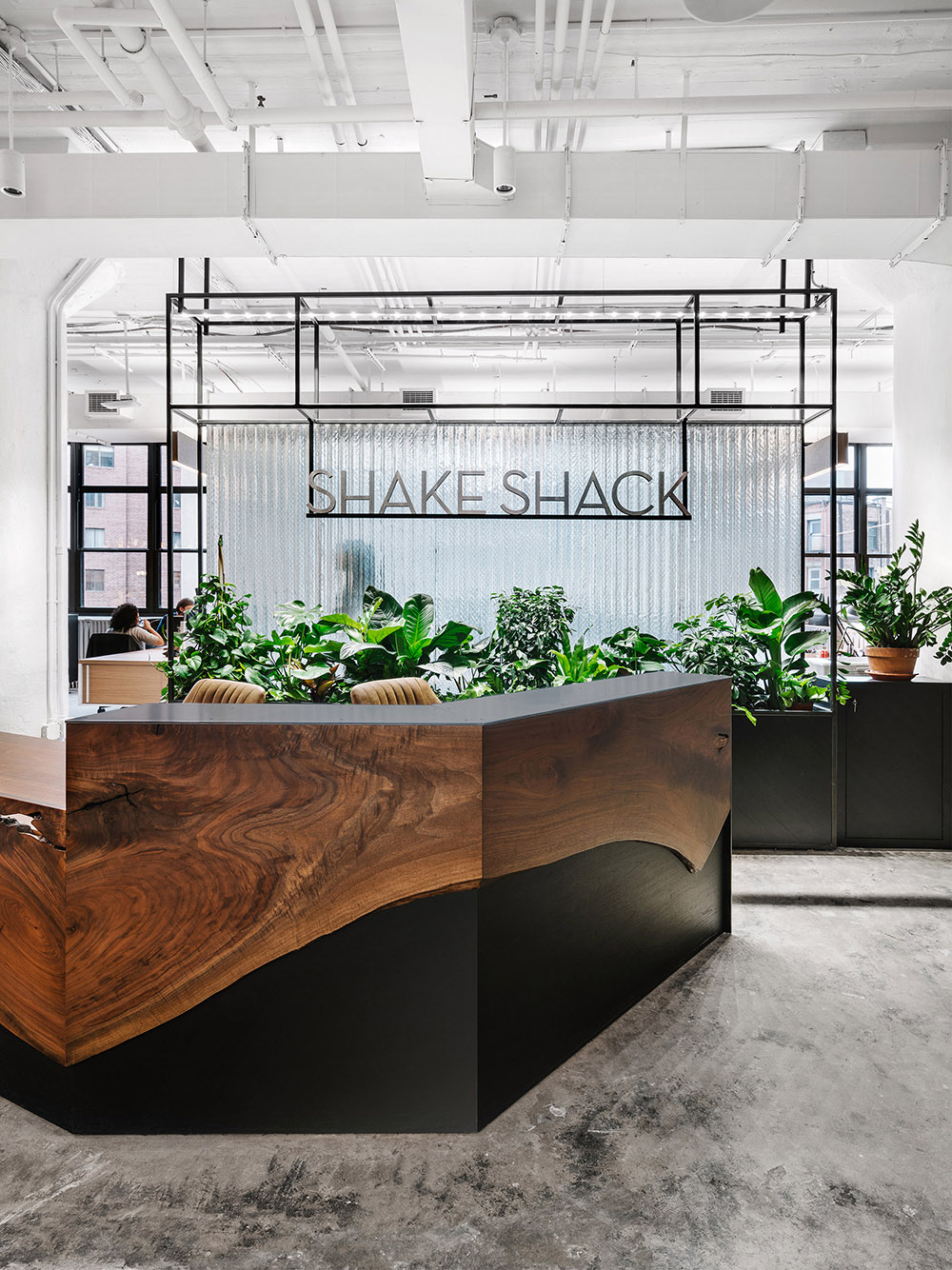 绿意盎然 餐饮巨头Shake Shack纽约总部设计欣赏