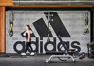 极简美学 adidas阿迪达斯北美总部PZ运动健身大楼设计欣赏
