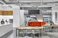 Building 78大型工业厂房改造的共享工作空间 吧台