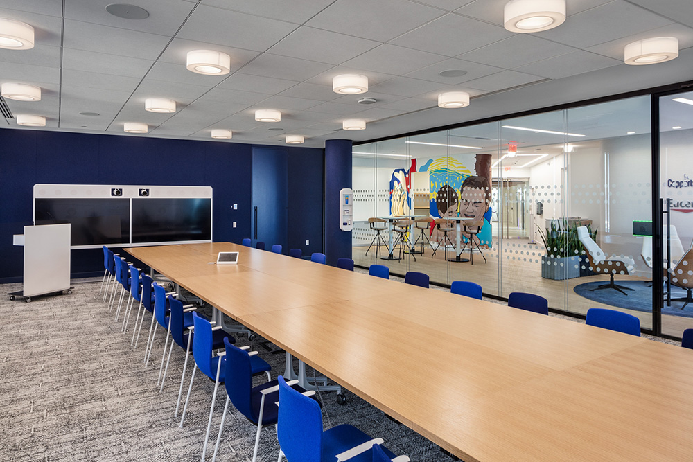 点击浏览大图 蓝色优雅 百年护肤集团Beiersdorf美国总部设计欣赏