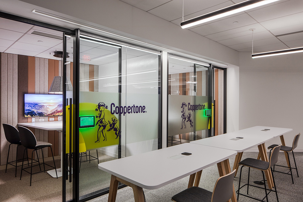 点击浏览大图 蓝色优雅 百年护肤集团Beiersdorf美国总部设计欣赏