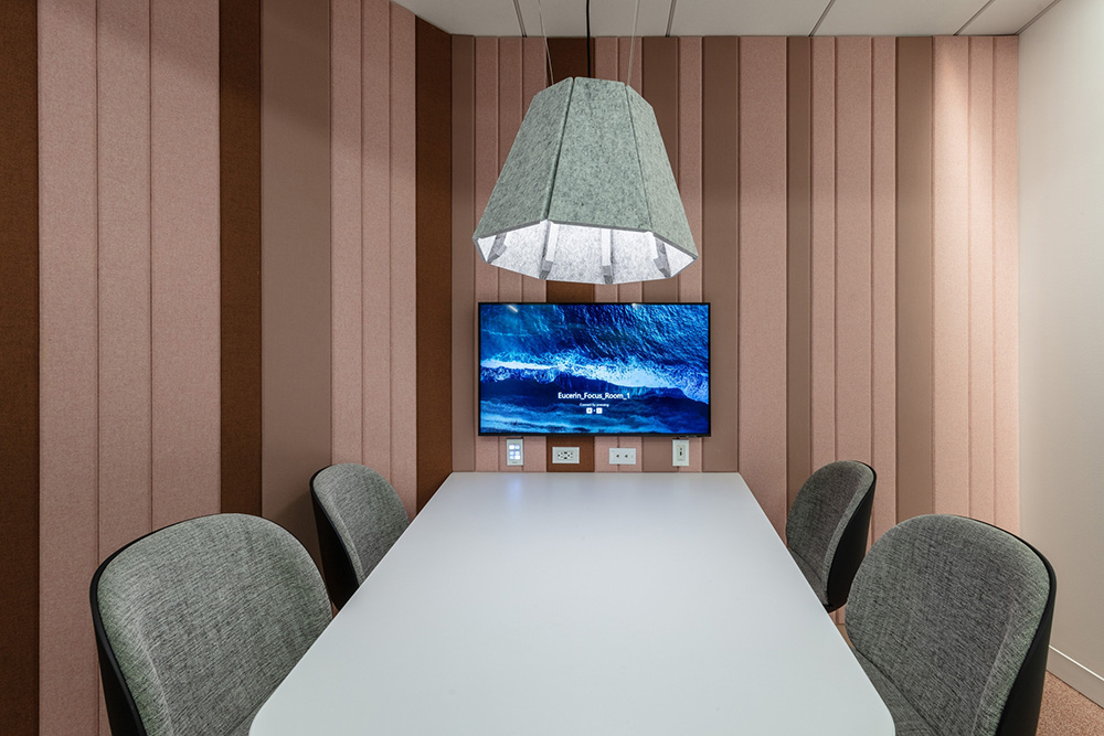 点击浏览大图 蓝色优雅 百年护肤集团Beiersdorf美国总部设计欣赏