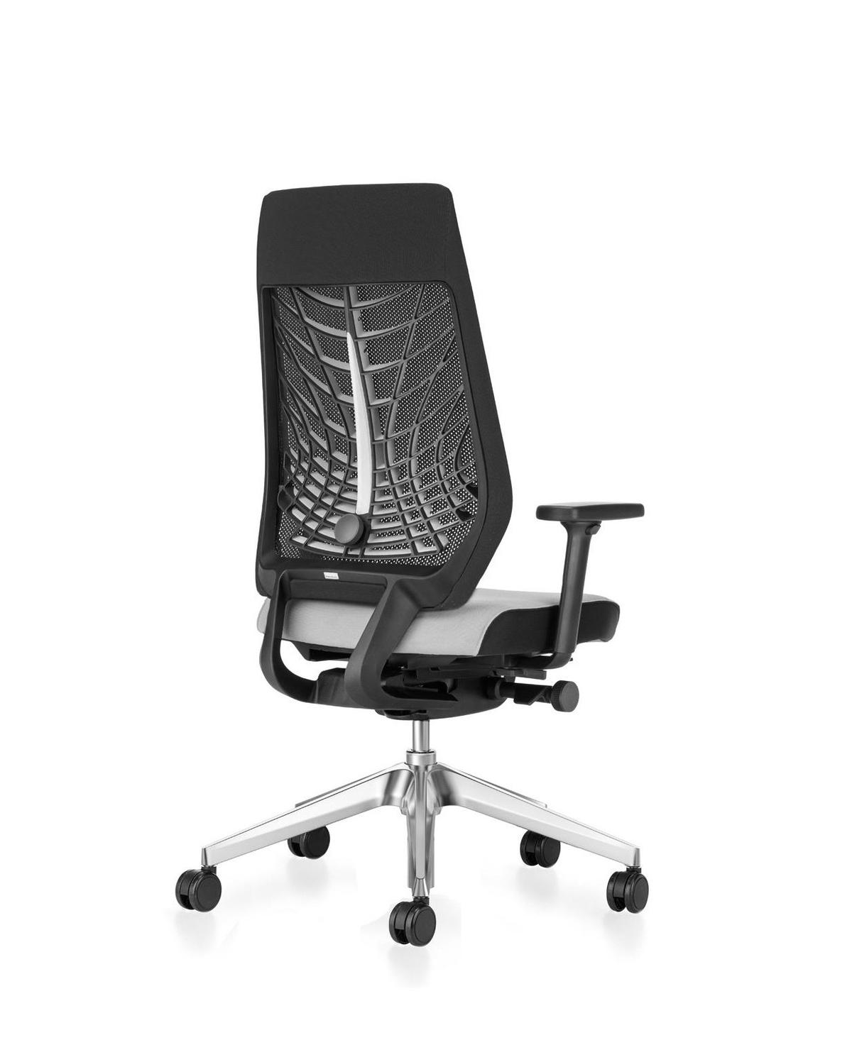 点击浏览大图 以美为名,构建灵感空间:欧莱雅开罗办公室设计解析