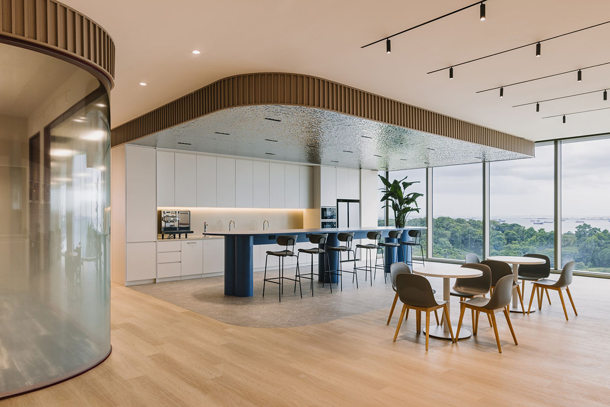 ���ܾ�ͷ Anglo-Eastern�¼��£���������ѧд��칫����