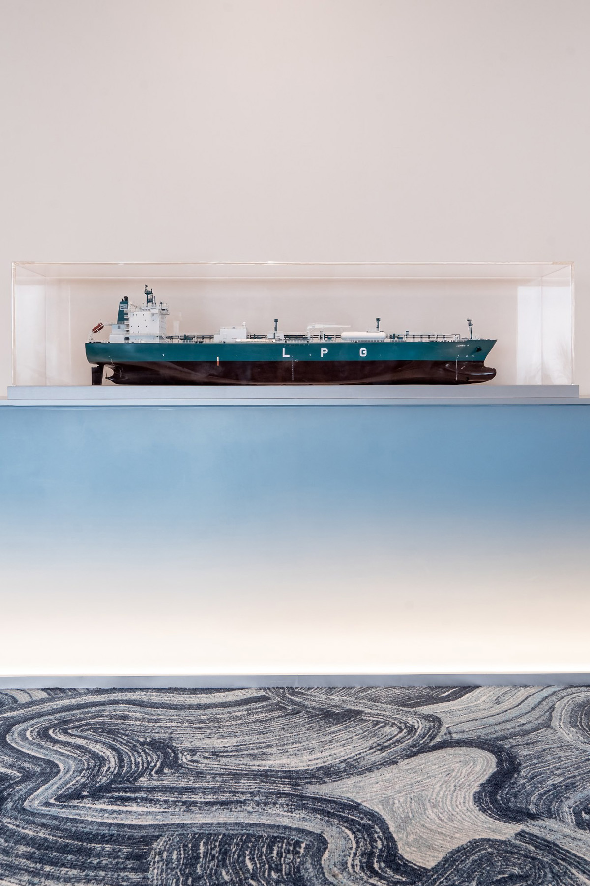 ���ܾ�ͷ Anglo-Eastern�¼��£���������ѧд��칫����