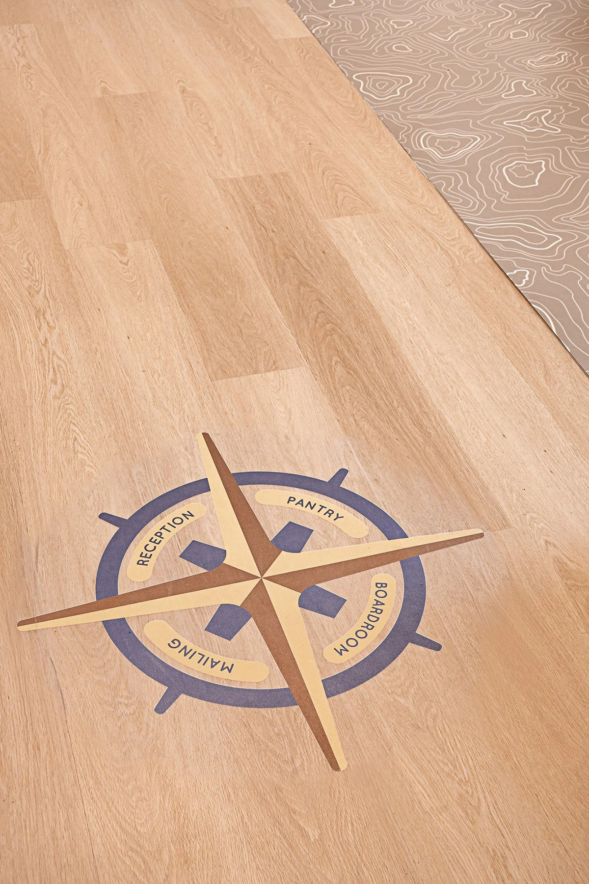 ���ܾ�ͷ Anglo-Eastern�¼��£���������ѧд��칫����