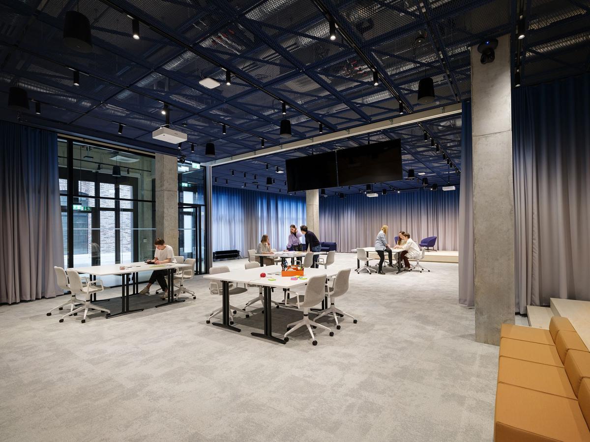 �����������չ�Ӱ��д��������ͷ��Ľ���֮��