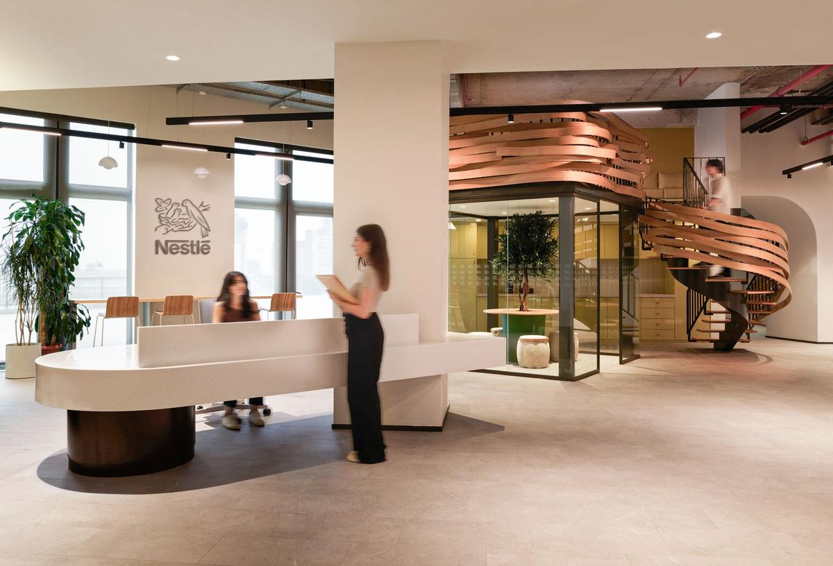 ȸ��Hilltown�칫�ң�������ԭ������Ա���Ҹ���