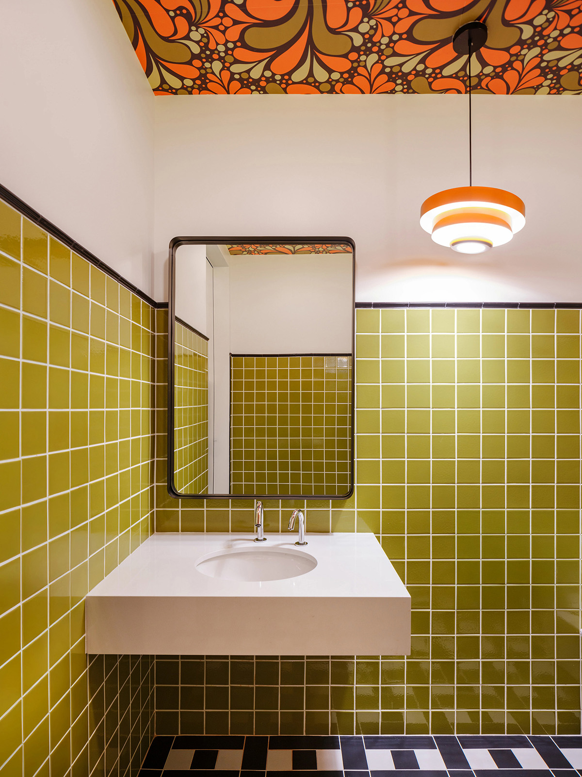 Work/Haus�Ҿߵ�����չ�������Ӵ�������Ⱥ