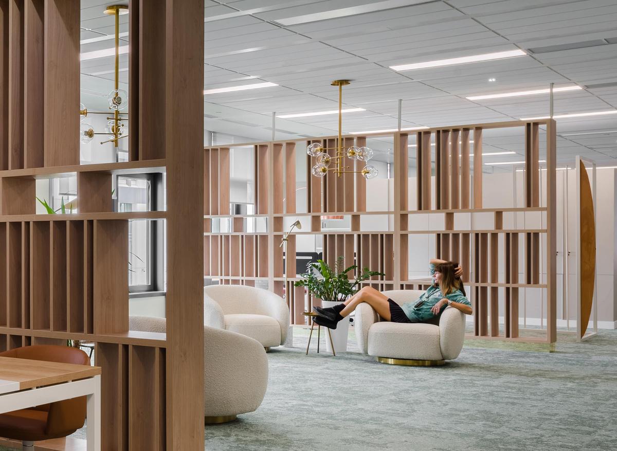 ҽ�ƾ�ͷRegina Maria������˹�ذ칫�ң���������