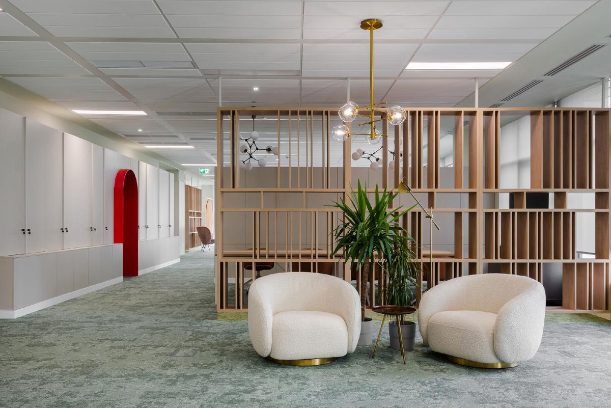 ҽ�ƾ�ͷRegina Maria������˹�ذ칫�ң���������