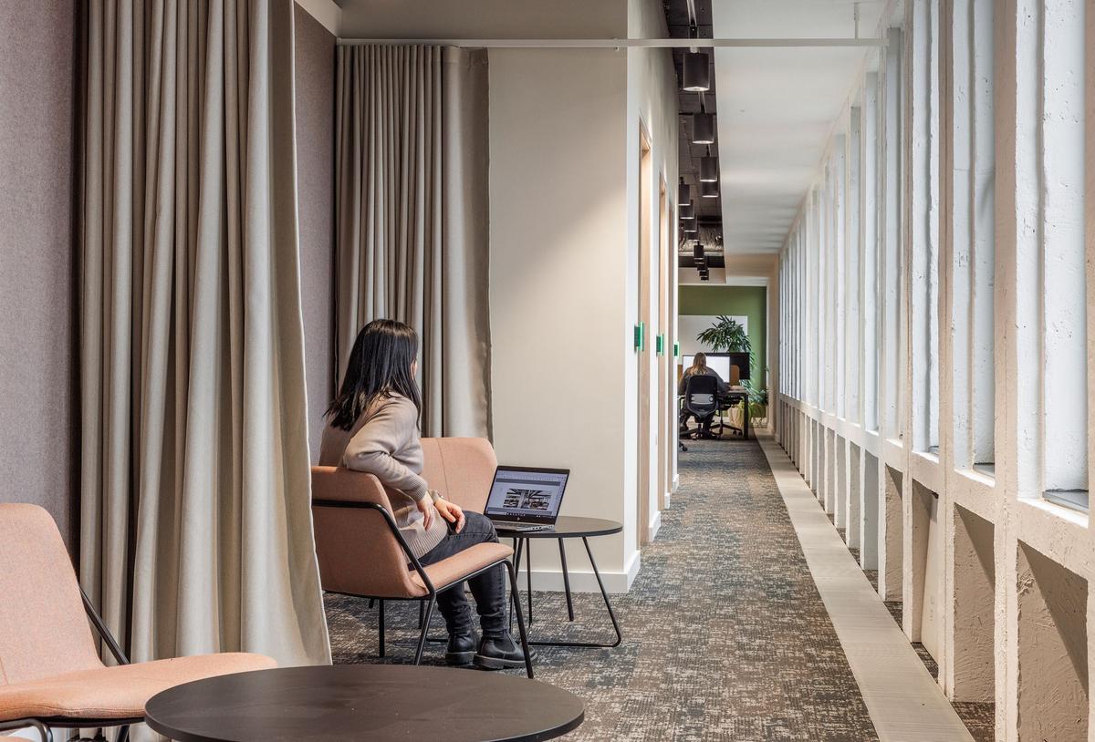 Ӣ��Stockroom�����������ģ������̳��������п���