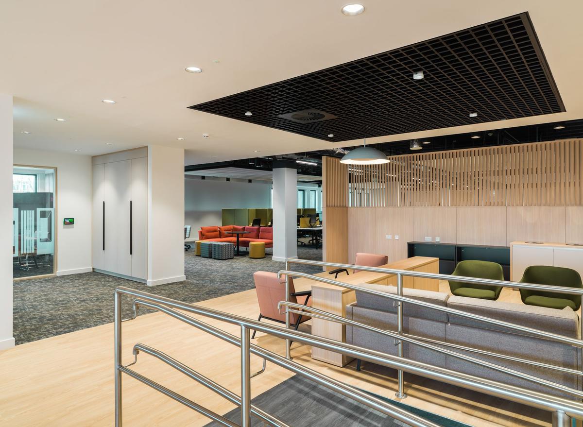 Ӣ��Stockroom�����������ģ������̳��������п���