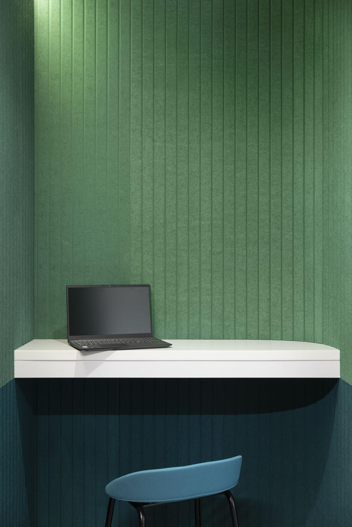 Syscom Engineering�����ǰ칫�ң���ɫ��ѧ