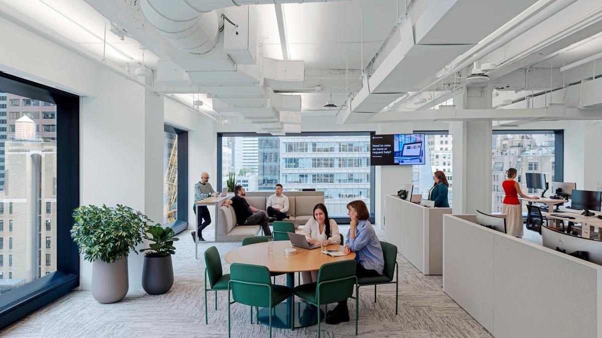 Macquarie����ŦԼ�ܲ���һ��¥�����ܽ��ڰ칫����