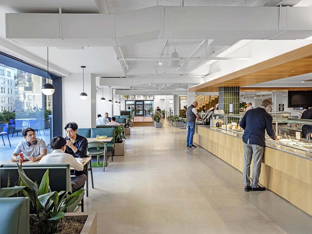 Macquarie����ŦԼ�ܲ���һ��¥�����ܽ��ڰ칫����