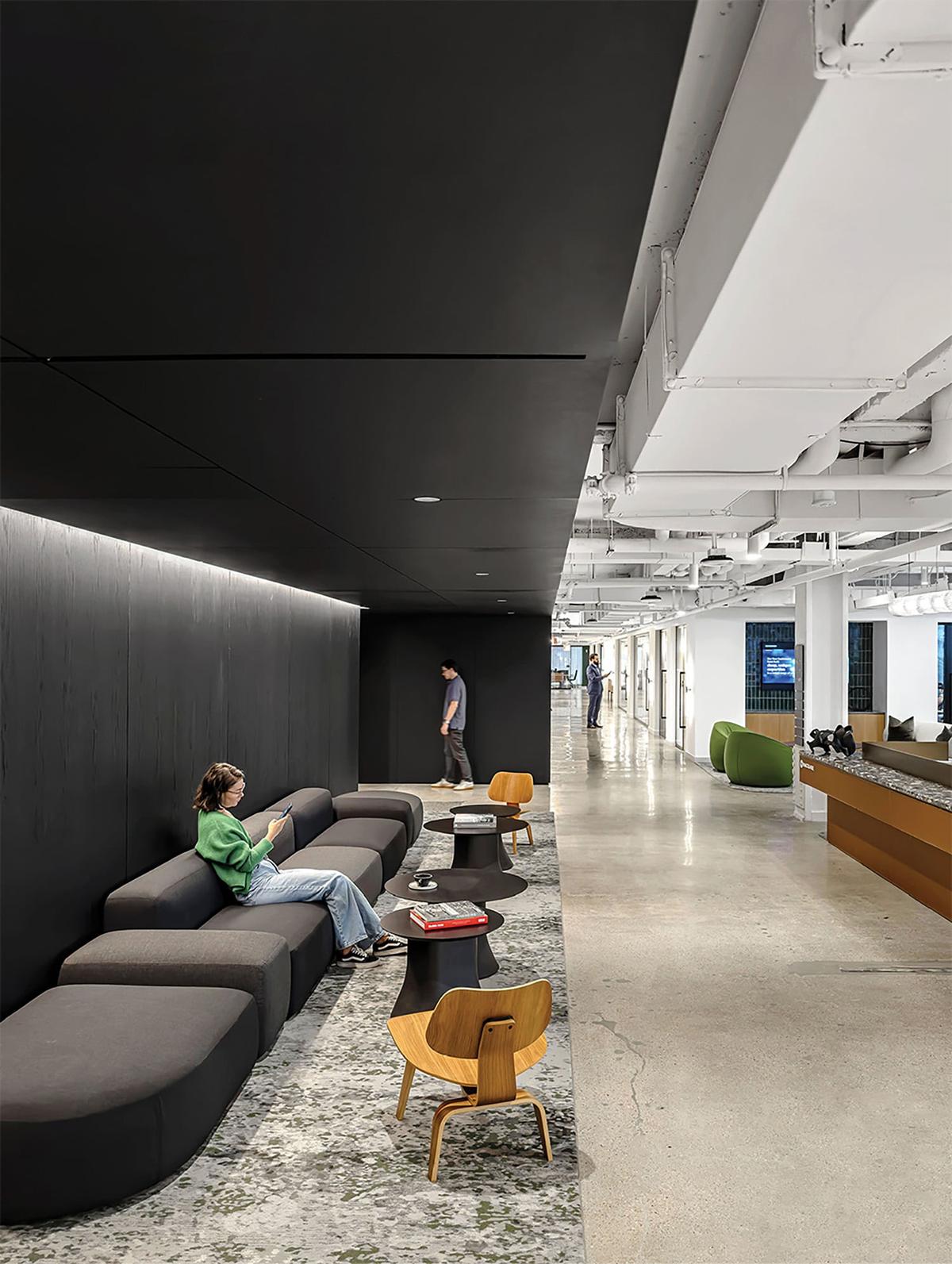 Macquarie����ŦԼ�ܲ���һ��¥�����ܽ��ڰ칫����