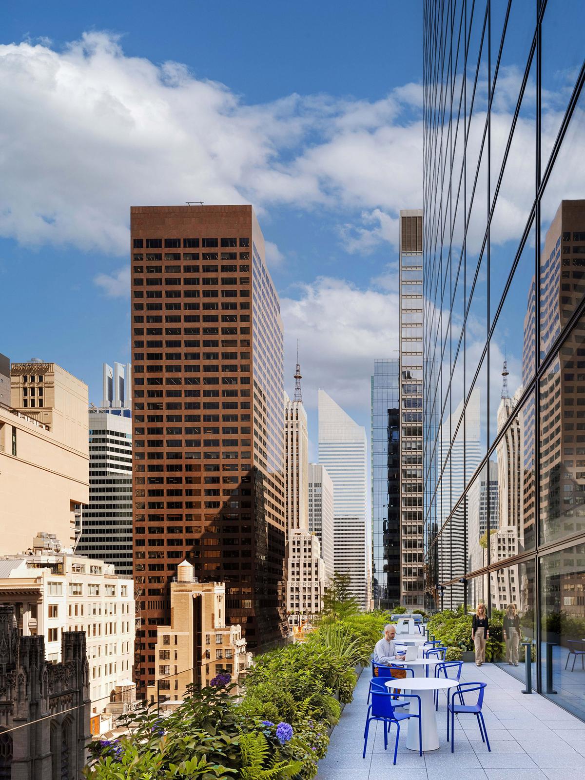 Macquarie����ŦԼ�ܲ���һ��¥�����ܽ��ڰ칫����