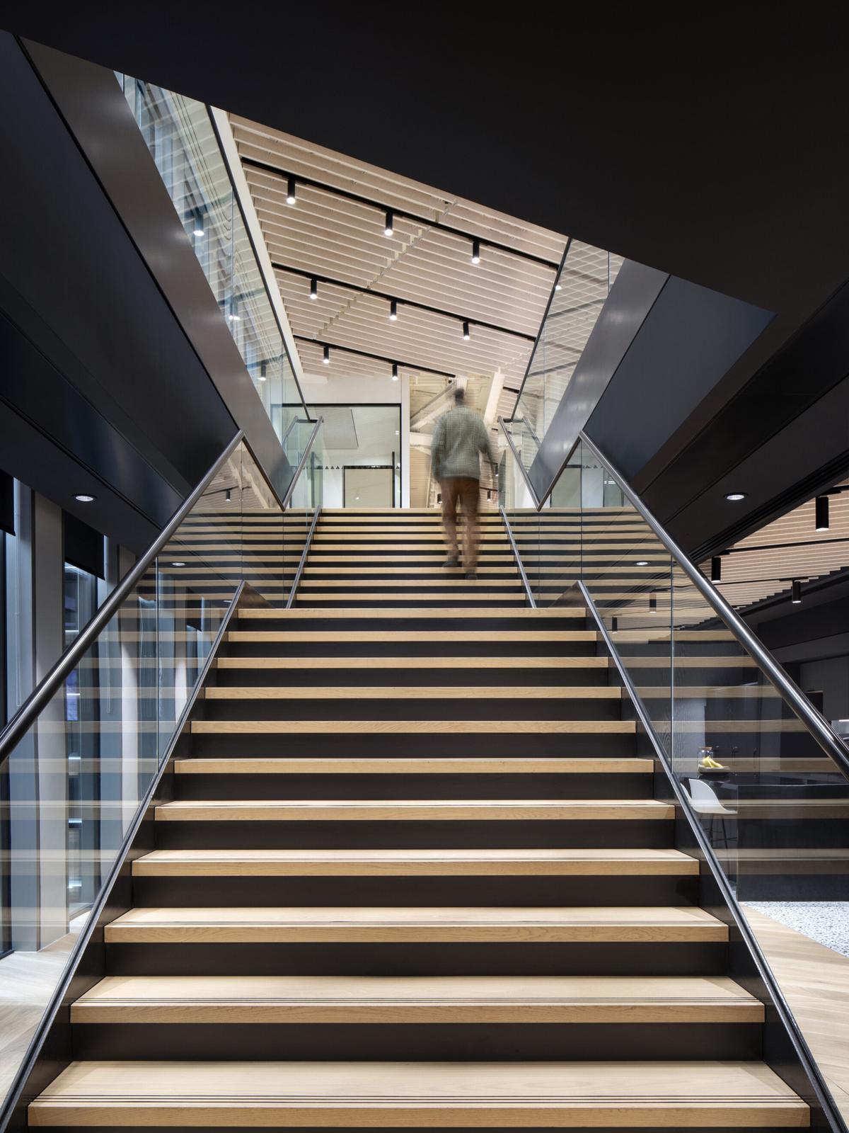 ���ڿƼ�Acrisure�׶��ܲ������Э��+�����ݽ�