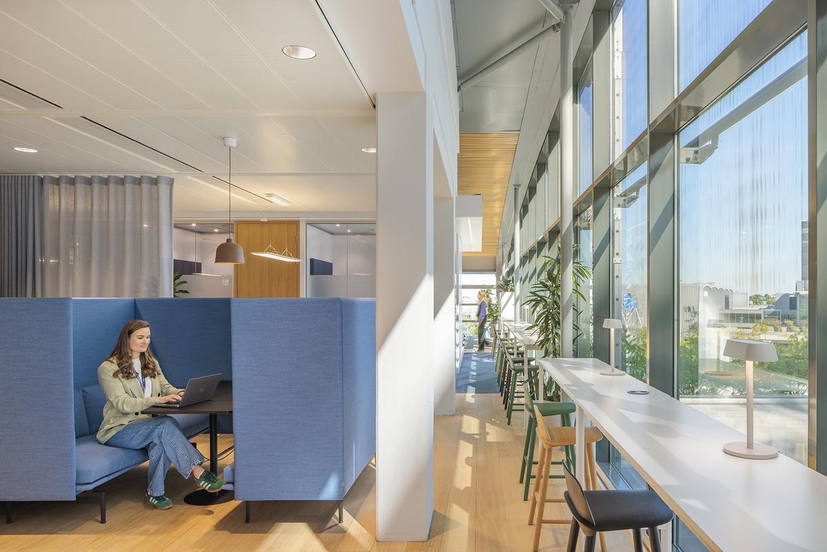 ����δ������ķ˹�ص�Schiphol������Ӫ�������