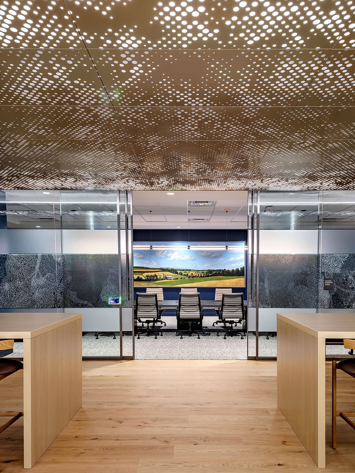 ���վ�ͷCo-operators�ܲ���˫������֤�Ľ���ʱ�а칫