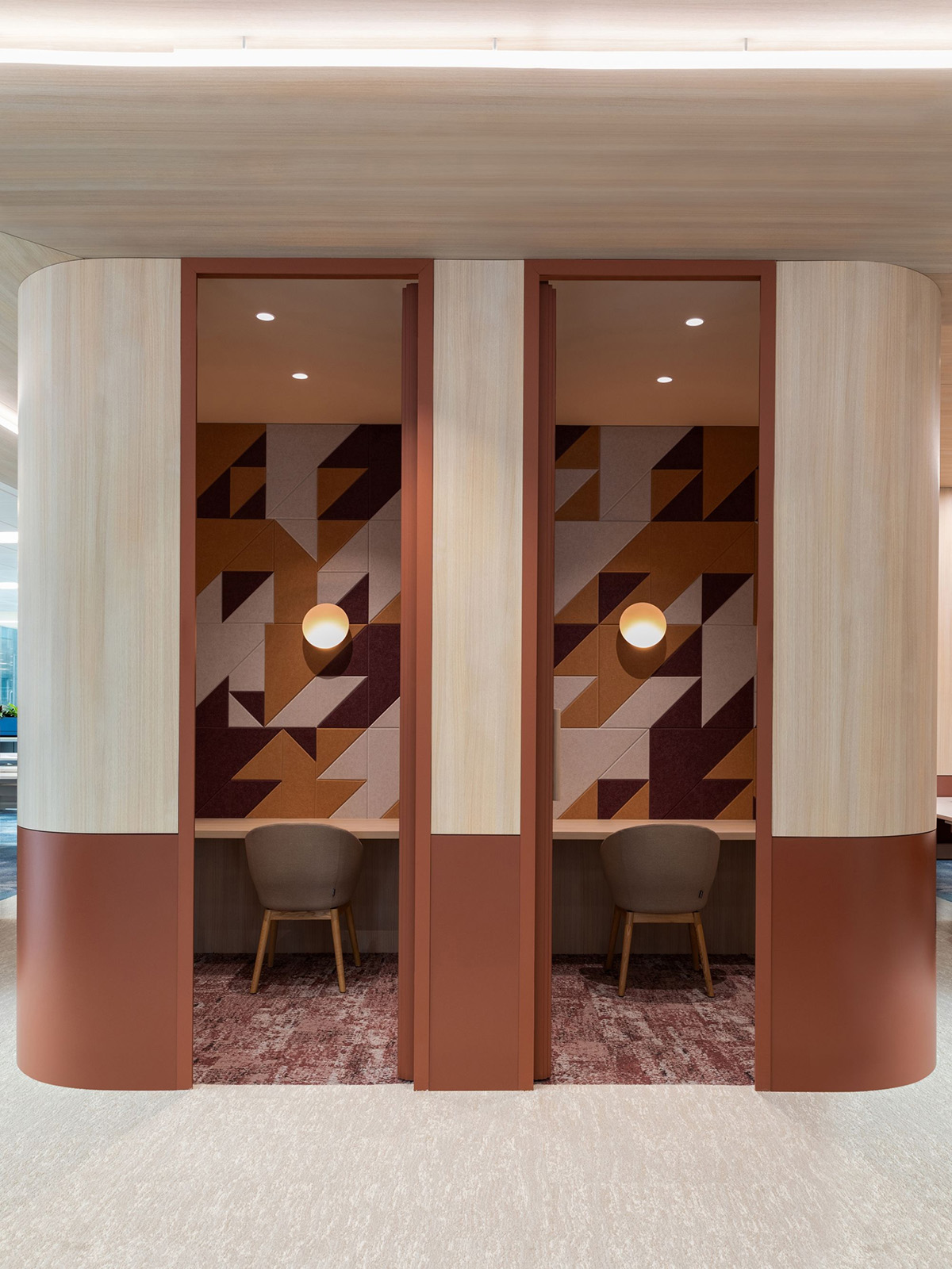 ���ھ�ͷ�����Ȼ�����Ͱ칫��ѧ