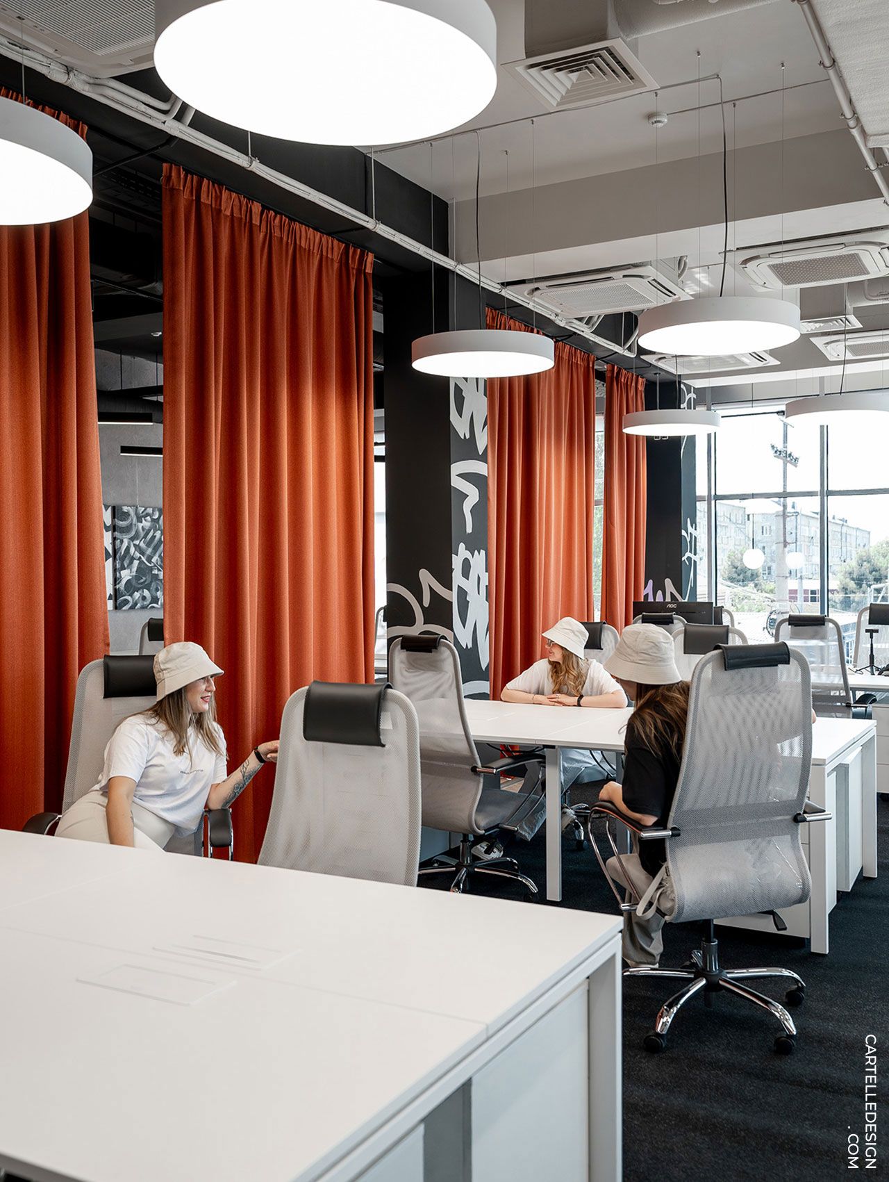 ����˹DELO���ϰ칫�������˵Ĵ���������