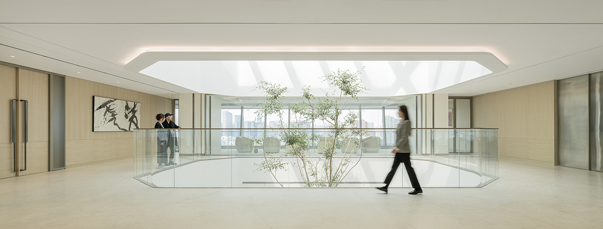 ����ߵ����ף�Զ�������Ϻ��ܲ��ռ�ʫѧ