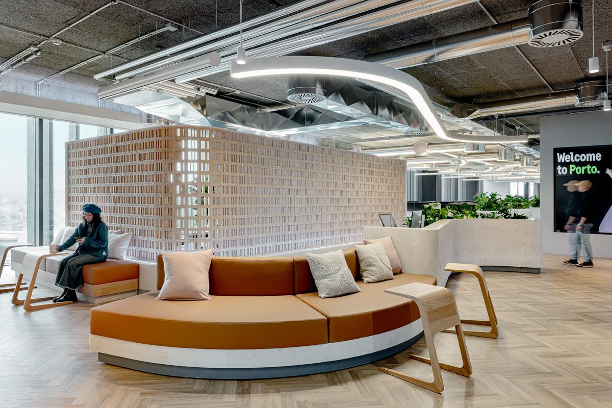 Sage����ͼ�칫�ң����û�б�׼�𰸣���ӦΪ�������ˡ����