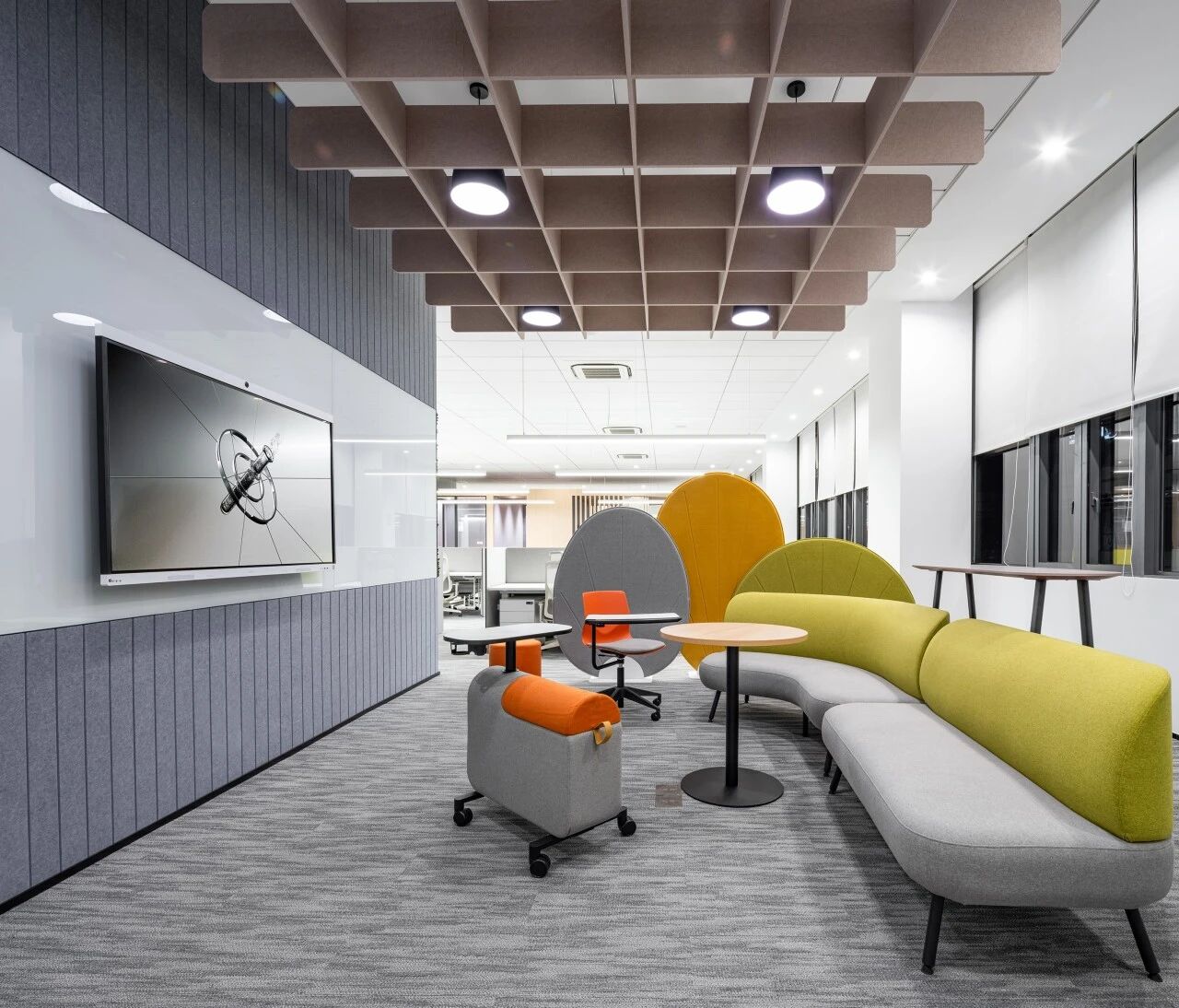 ��ƽ��ƽ���Ϻ��ܲ��칫�ң���ת������