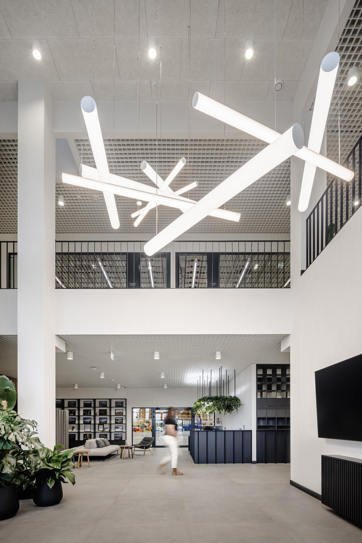 �¹���������Trilux������������ҵ�칫�ҵ���ѧ����