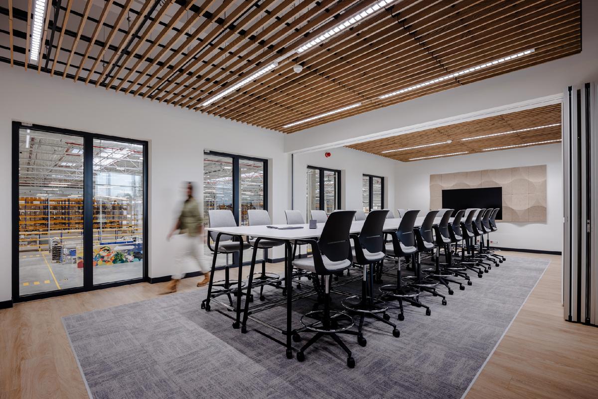 �¹���������Trilux������������ҵ�칫�ҵ���ѧ����