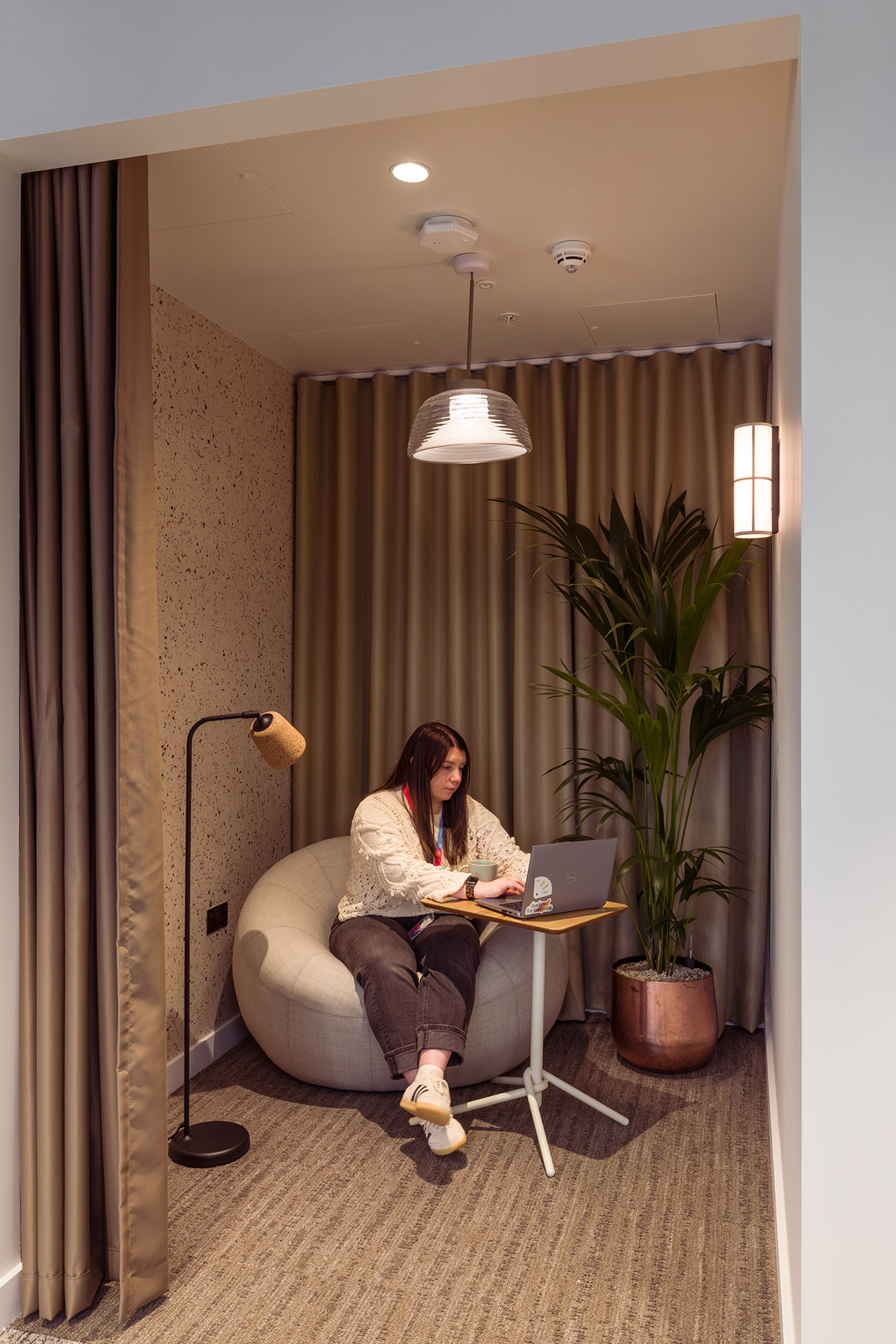 ���¥������������꣺�ƶ�����Virgin Media O2��ϰ칫��Ʋ��