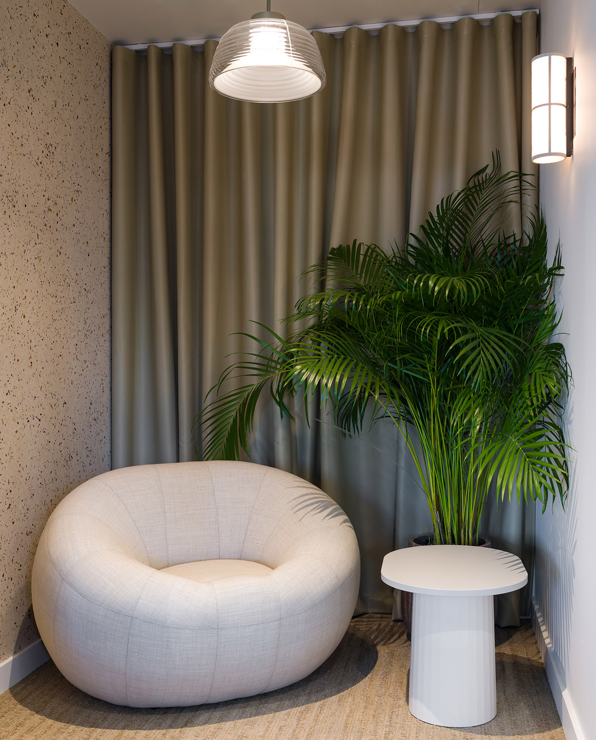 ���¥������������꣺�ƶ�����Virgin Media O2��ϰ칫��Ʋ��