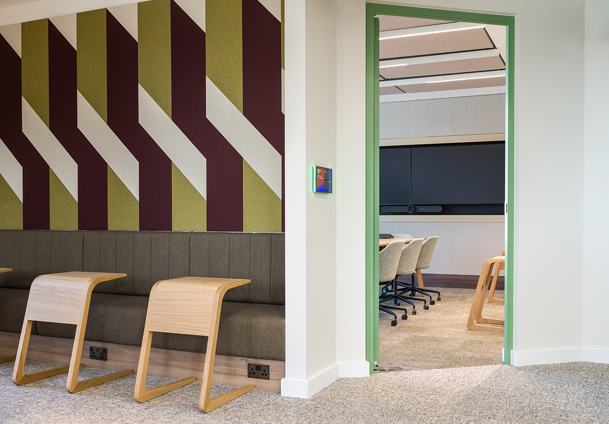 ���¥������������꣺�ƶ�����Virgin Media O2��ϰ칫��Ʋ��