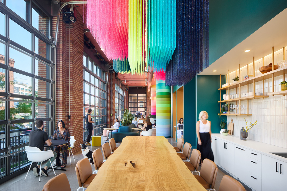 ��������Ϊ���������罻ý��The Social Lights�Ѱ칫�����ɴ���־�