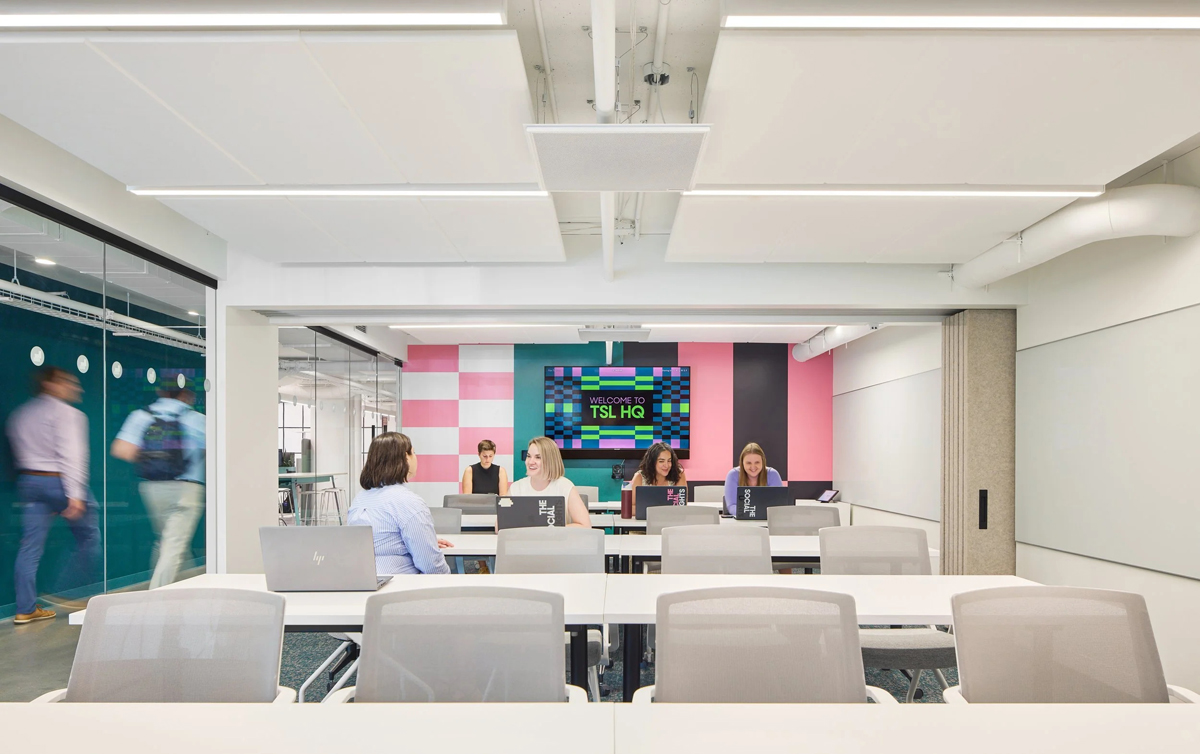 ��������Ϊ���������罻ý��The Social Lights�Ѱ칫�����ɴ���־�