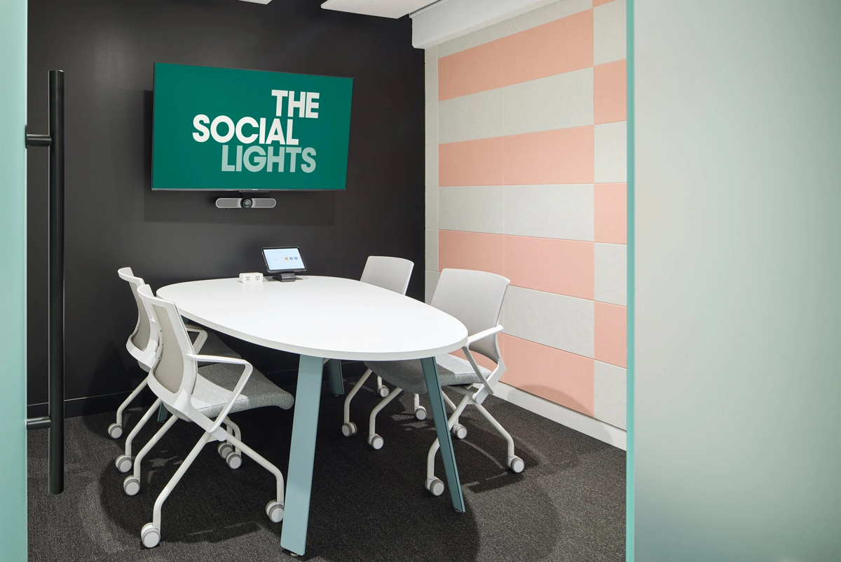 ��������Ϊ���������罻ý��The Social Lights�Ѱ칫�����ɴ���־�