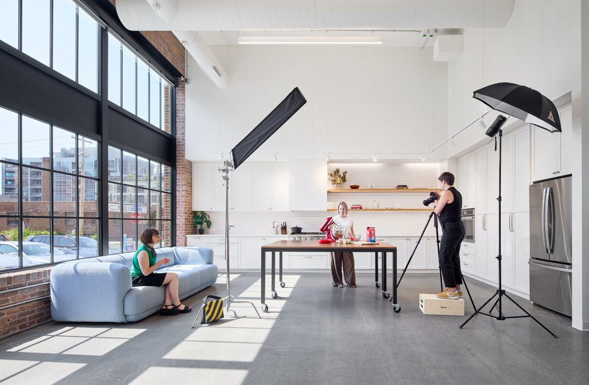 ��������Ϊ���������罻ý��The Social Lights�Ѱ칫�����ɴ���־�